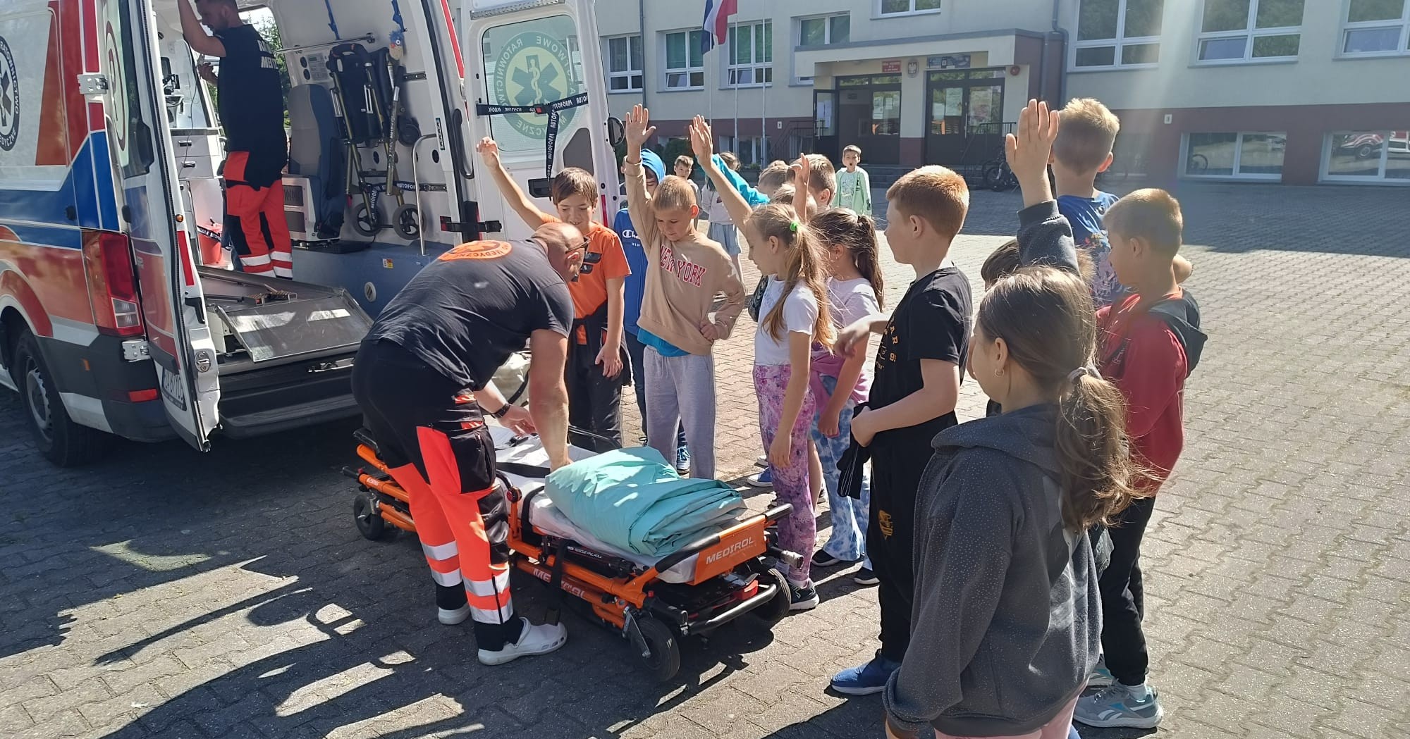 506065518 602614239548325 2908662881756401261 n